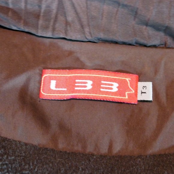 L33 Brown Fitted Coat/Jacket with Tan Stitching, Fleece Lining, & Roses - Picture 11 of 11